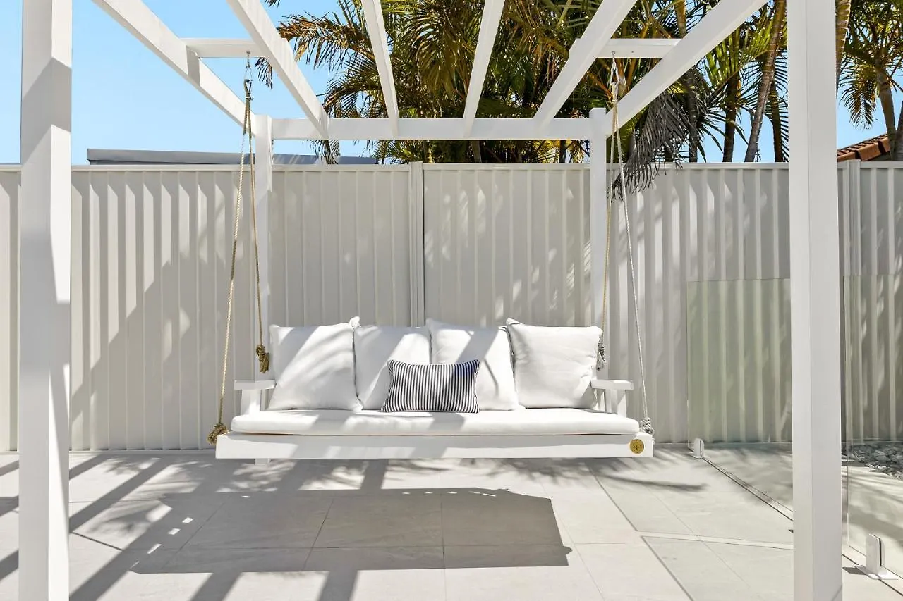 Paradise Palms Mooloolaba - Beach House Villa
