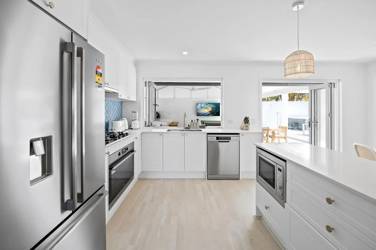 Paradise Palms Mooloolaba - Beach House Villa
