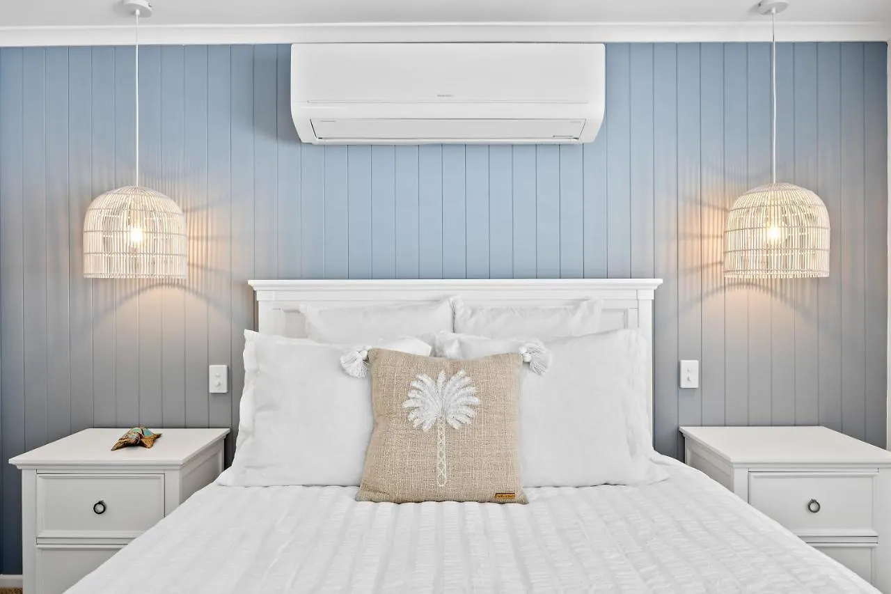 Paradise Palms Mooloolaba - Beach House Villa