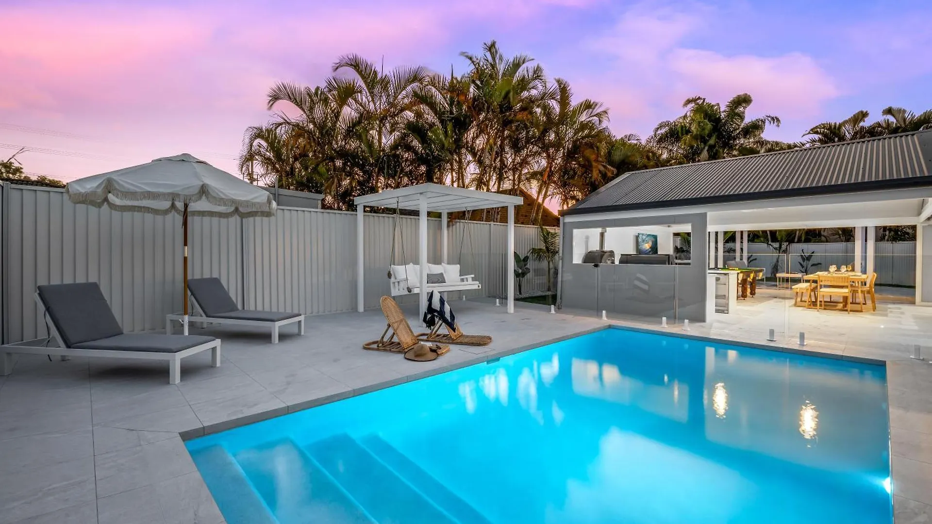Paradise Palms Mooloolaba - Beach House Villa