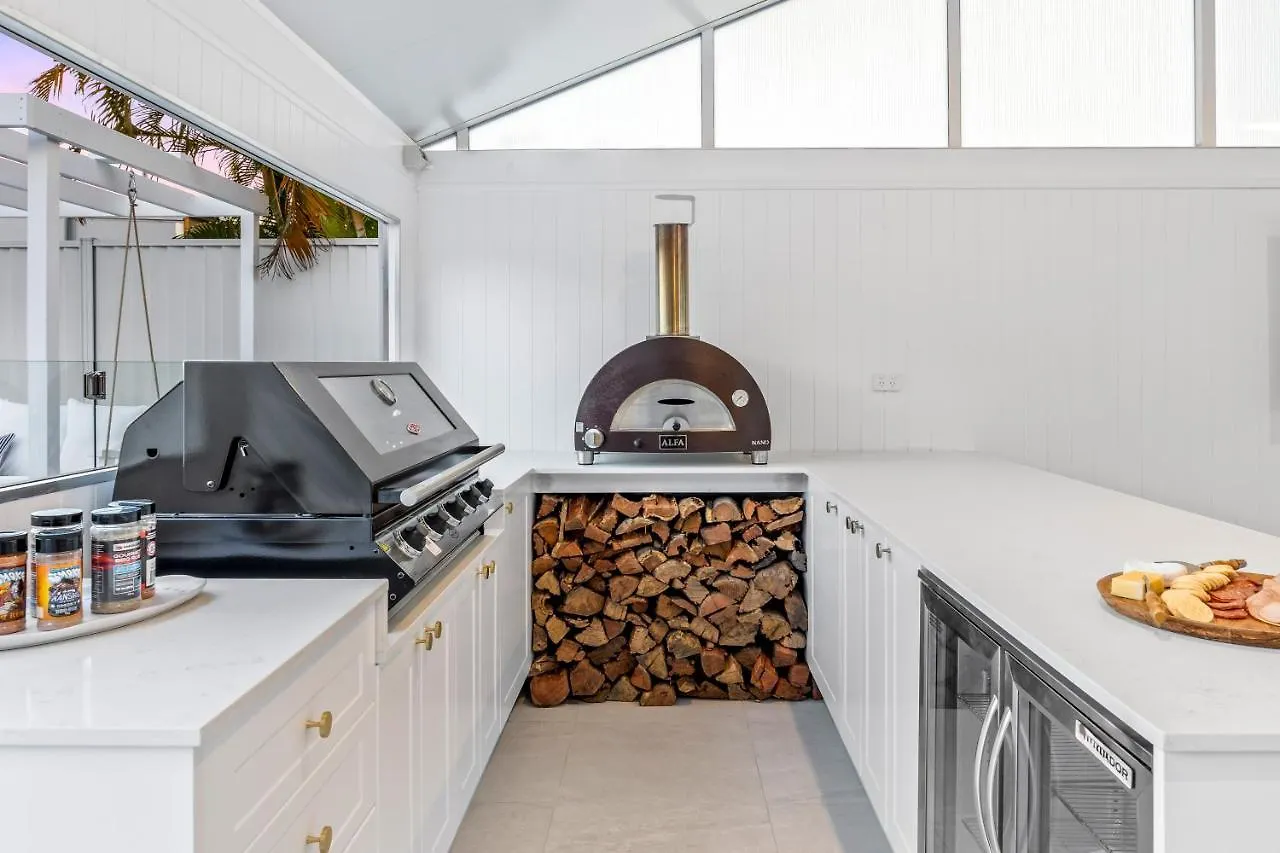 Villa Paradise Palms Mooloolaba - Beach House