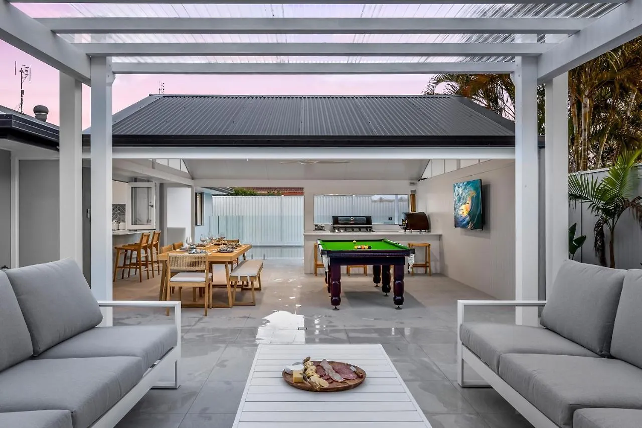 Villa Paradise Palms Mooloolaba - Beach House